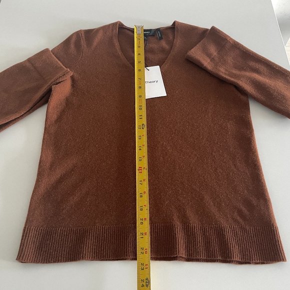 Theory 100% Cashmere Sweater, Color Cocoa, Size S - Picture 7 of 10